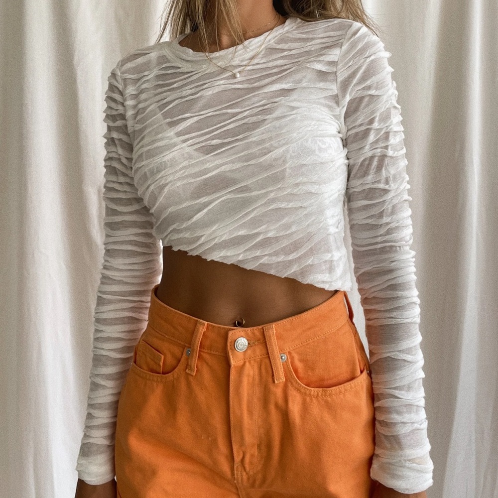Asymmetric long sleeve